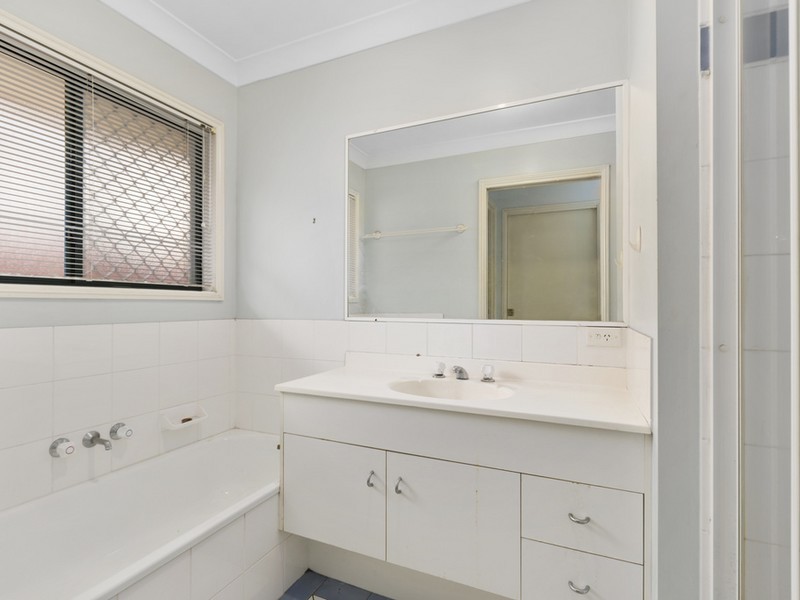 16 Wattle Street, Cannon Hill QLD 4170