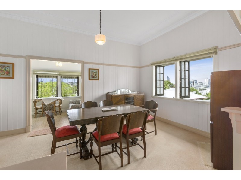 4 Moore St, Milton QLD 4064