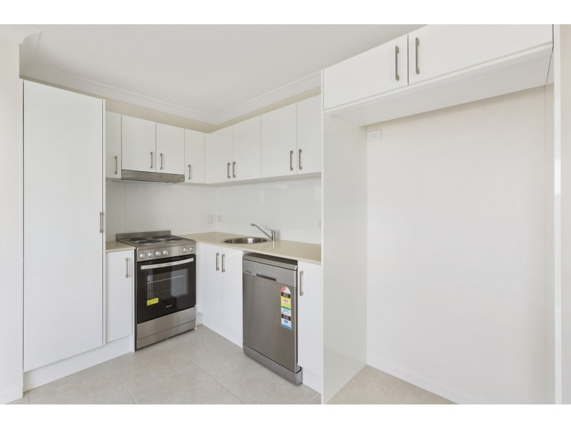 2/12 Folkes Close, Bellbird Park QLD 4300