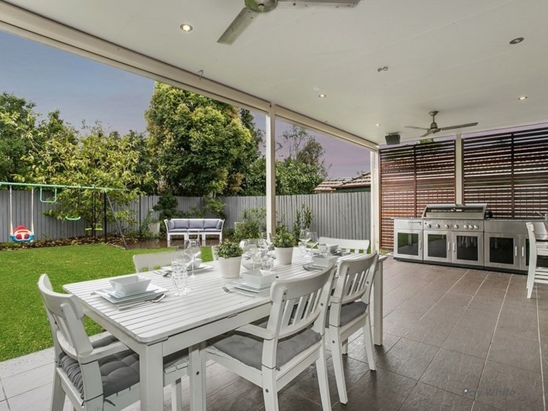 207 Verney Road East, Graceville QLD 4075