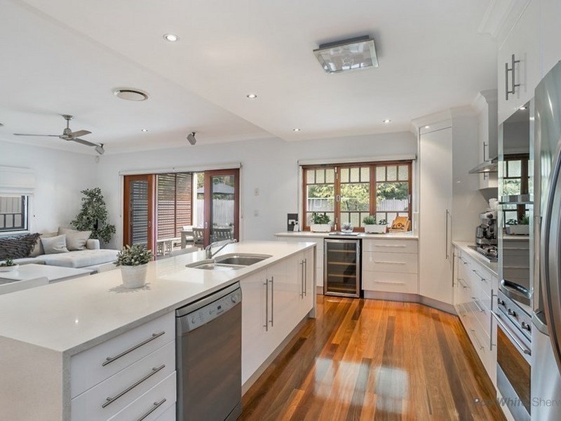 207 Verney Road East, Graceville QLD 4075