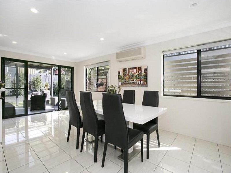 281 Verney Road East, Graceville QLD 4075