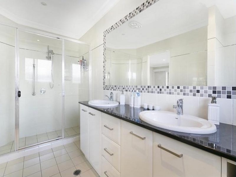 281 Verney Road East, Graceville QLD 4075