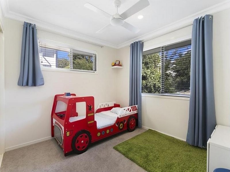 281 Verney Road East, Graceville QLD 4075