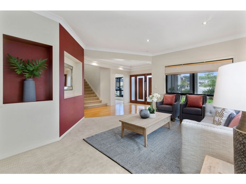 126 The Parkway, Stretton QLD 4116