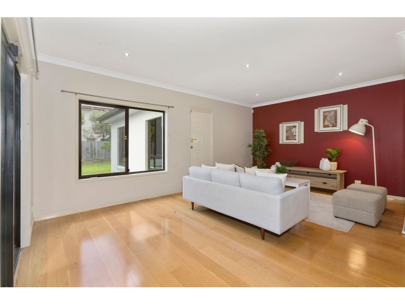 126 The Parkway, Stretton QLD 4116