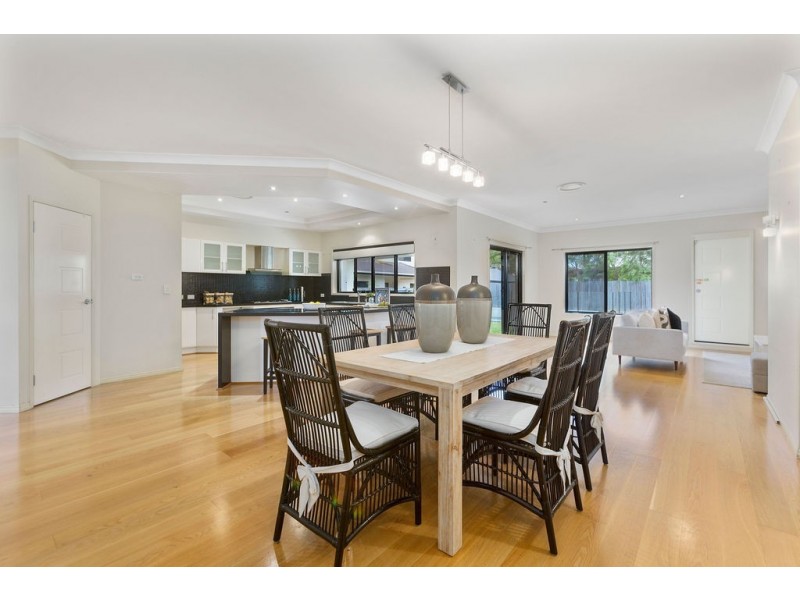 126 The Parkway, Stretton QLD 4116