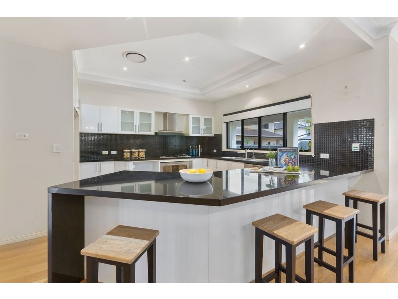 126 The Parkway, Stretton QLD 4116