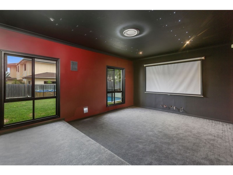 126 The Parkway, Stretton QLD 4116
