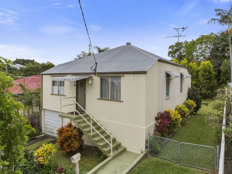 4 Broadway Street, Red Hill QLD 4059