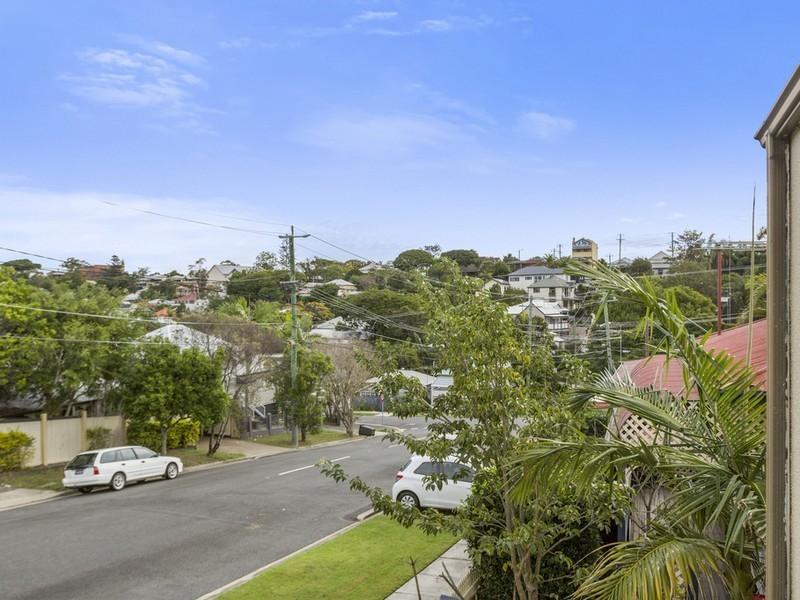 4 Broadway Street, Red Hill QLD 4059