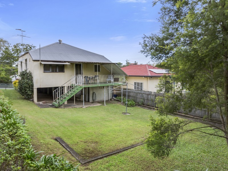 4 Broadway Street, Red Hill QLD 4059