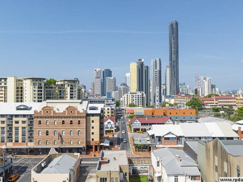 Apartment 2076/16 Hamilton Place, Bowen Hills QLD 4006