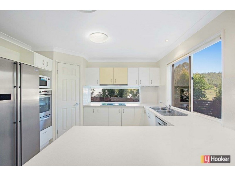 4 Naturesque Close, Mitchelton QLD 4053