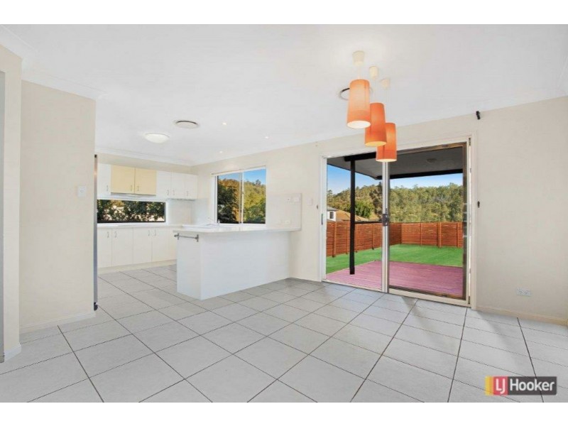 4 Naturesque Close, Mitchelton QLD 4053