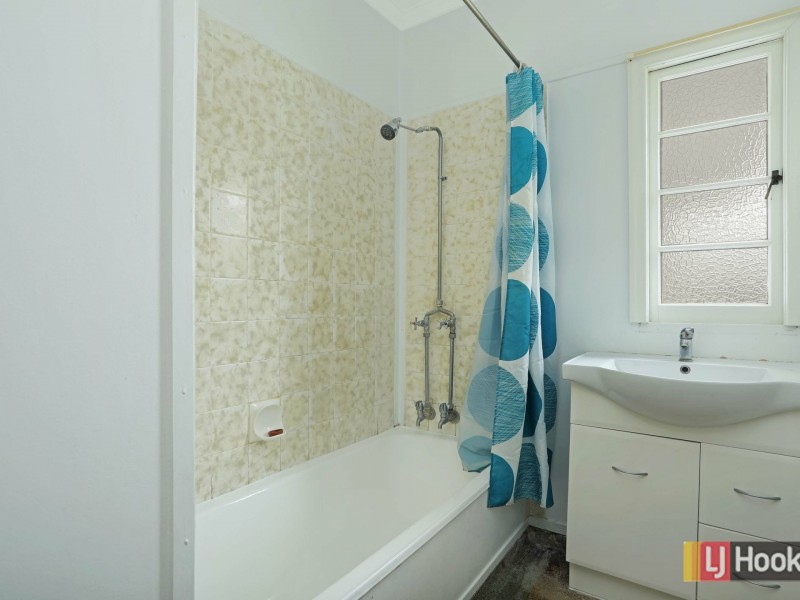 56 Heliopolis Parade, Mitchelton QLD 4053