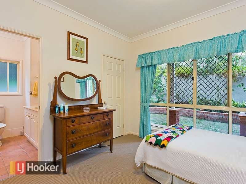 25 Colorado Avenue, Bardon QLD 4065