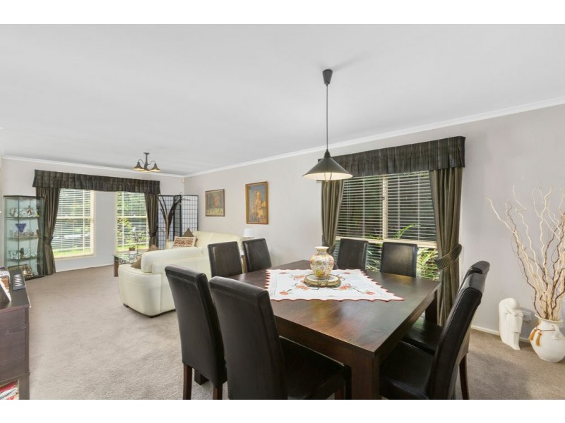 2 Parkside Crescent, The Gap QLD 4061