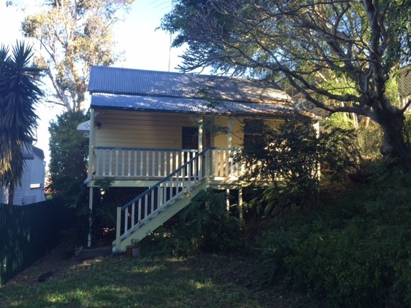 16 Surrey Street, Red Hill QLD 4059