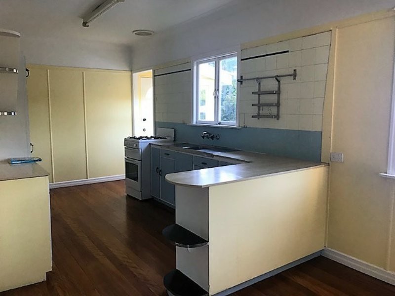 69 Mackay Terrace, Bardon QLD 4065