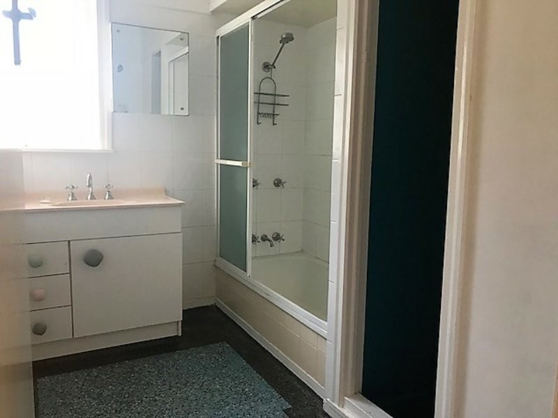 69 Mackay Terrace, Bardon QLD 4065