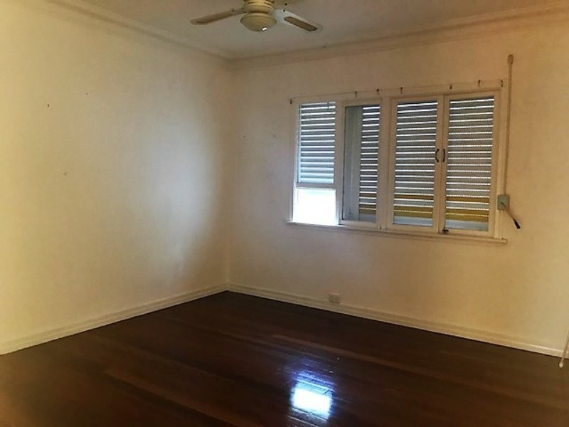 69 Mackay Terrace, Bardon QLD 4065