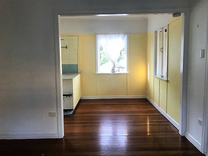 69 Mackay Terrace, Bardon QLD 4065