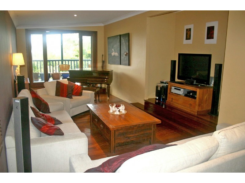 18 Glenbrae Street, The Gap QLD 4061
