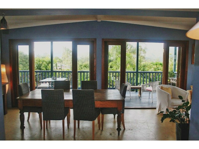 18 Glenbrae Street, The Gap QLD 4061