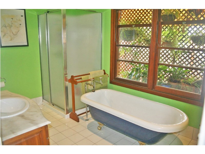 18 Glenbrae Street, The Gap QLD 4061