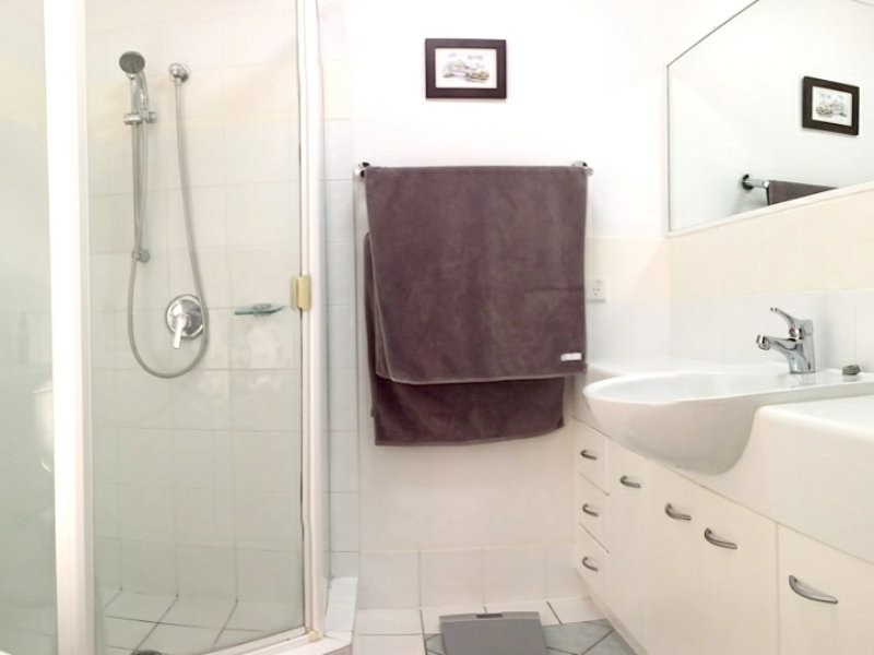 32/360 Simpsons Road, Bardon QLD 4065