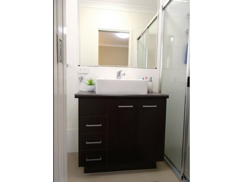 25 Georgia Place, The Gap QLD 4061