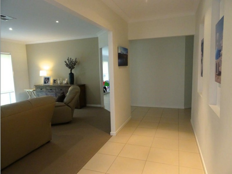 25 Georgia Place, The Gap QLD 4061