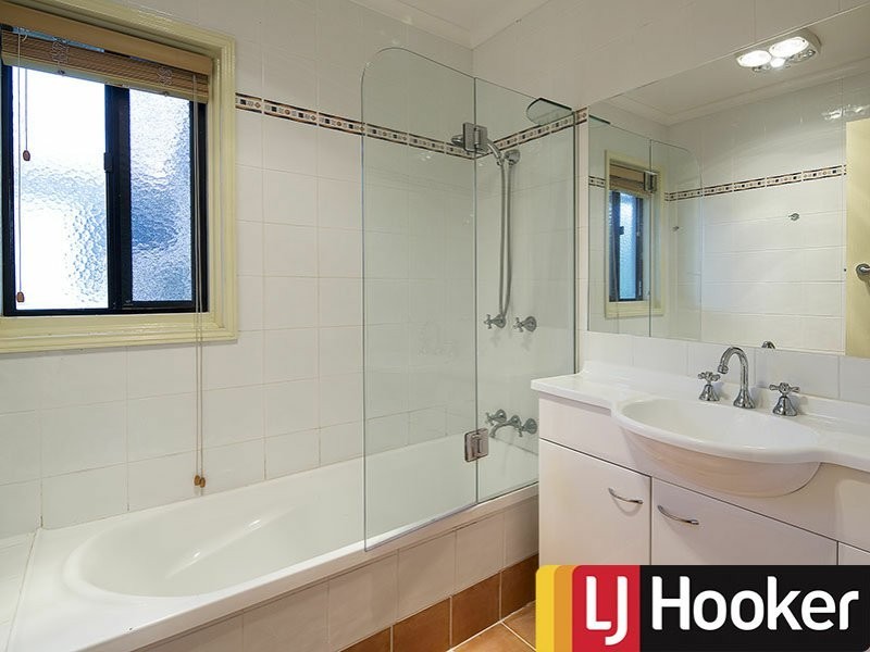 18 Coolibah Crescent, Ferny Hills QLD 4055