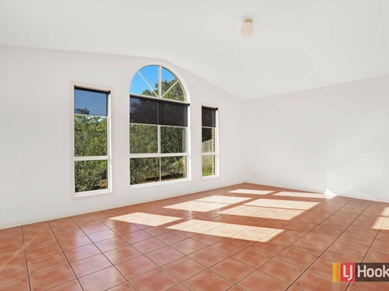 19 Outlook Terrace, Ferny Grove QLD 4055