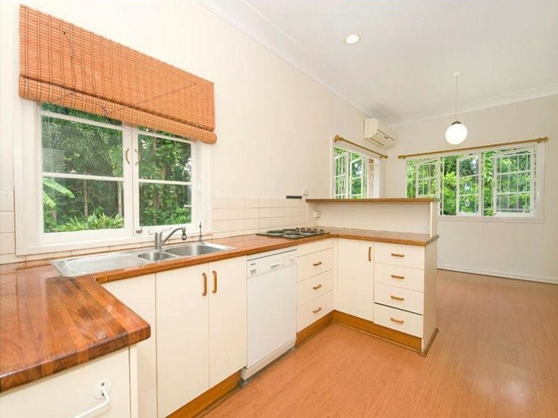 29 Beatrice Street, Bardon QLD 4065