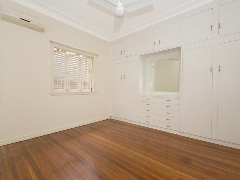 29 Beatrice Street, Bardon QLD 4065