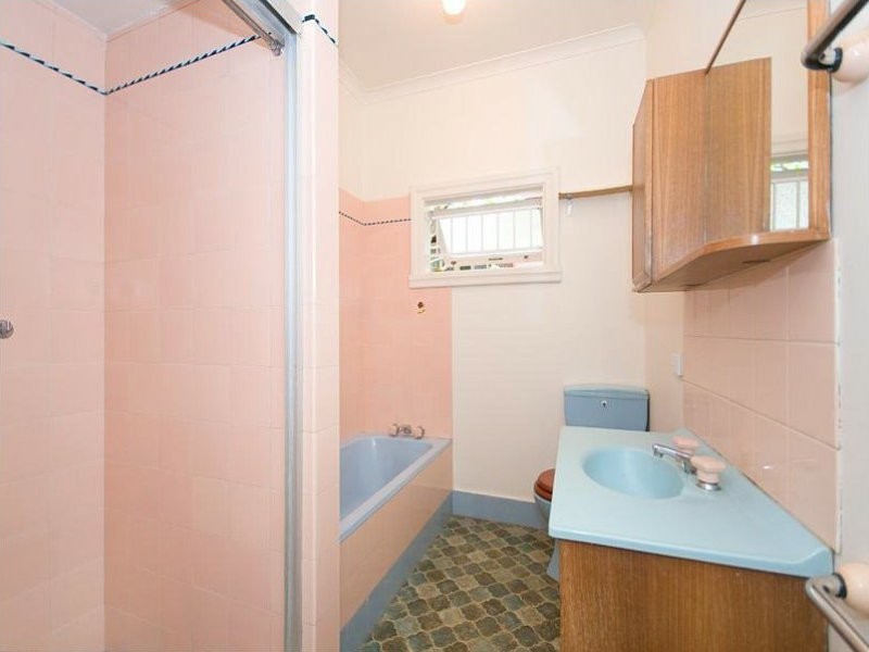 29 Beatrice Street, Bardon QLD 4065