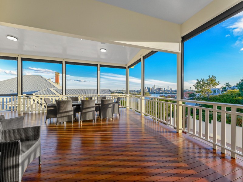 62 Crescent Road, Hamilton QLD 4007