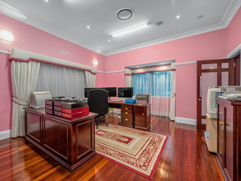 62 Crescent Road, Hamilton QLD 4007