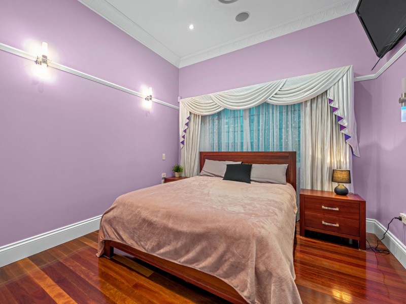 62 Crescent Road, Hamilton QLD 4007