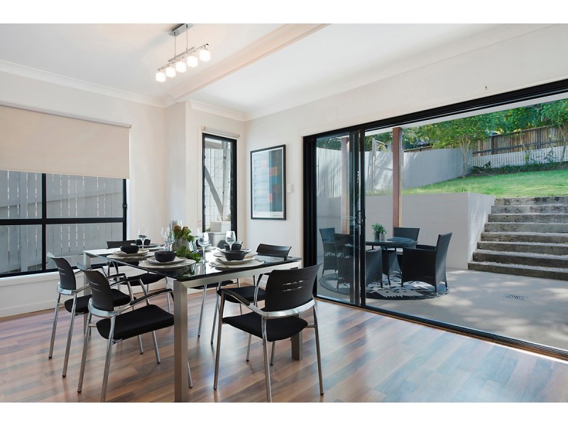 54 Waverley Road, Camp Hill QLD 4152