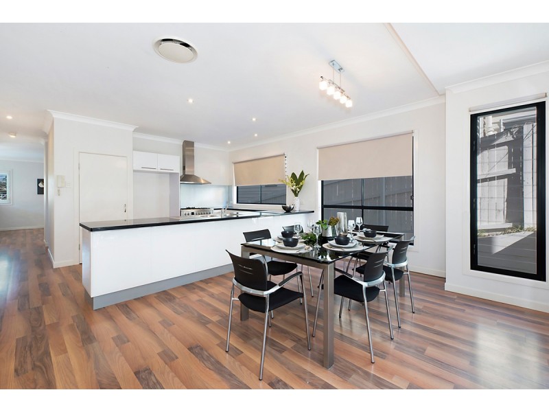 54 Waverley Road, Camp Hill QLD 4152