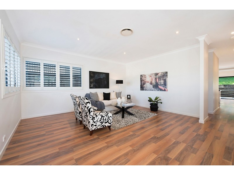 54 Waverley Road, Camp Hill QLD 4152