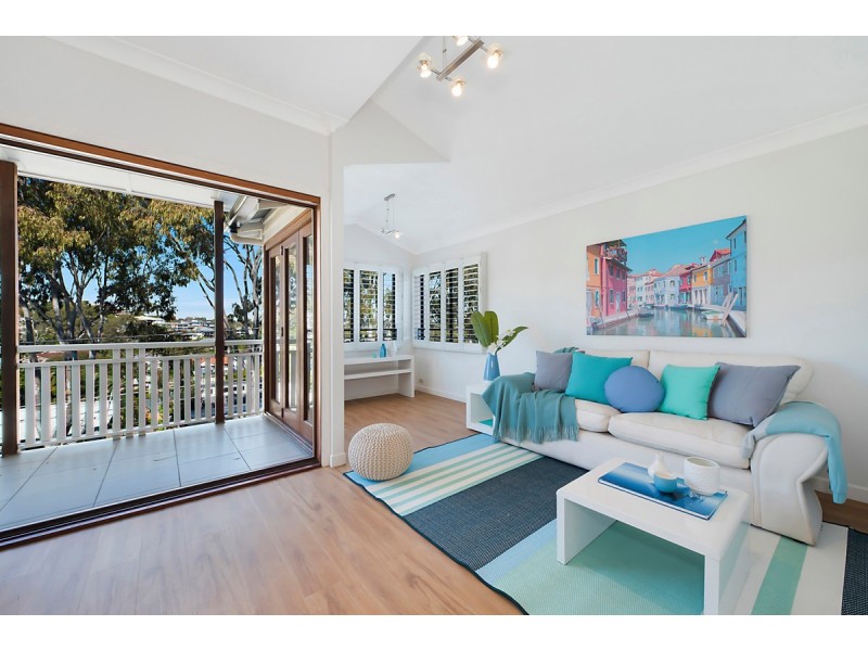 54 Waverley Road, Camp Hill QLD 4152