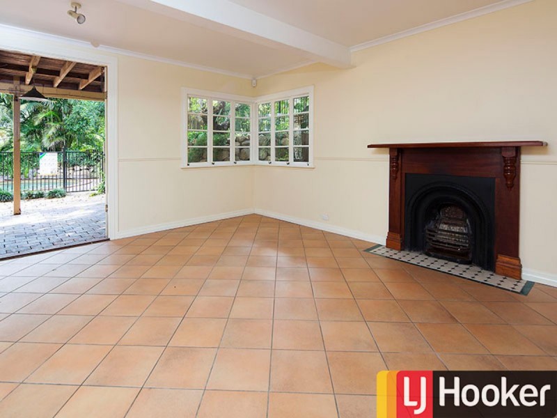 33 Kinkade Avenue, Ashgrove QLD 4060