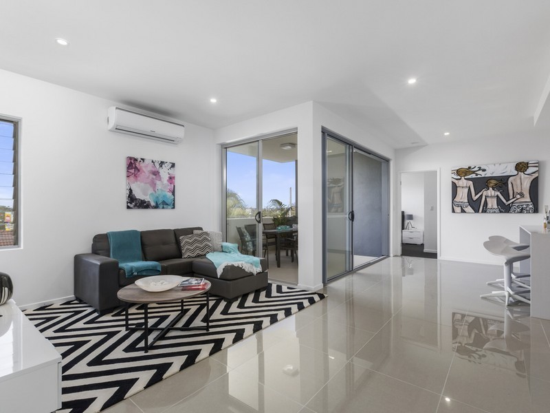 11 Bromilow Street, Chermside QLD 4032