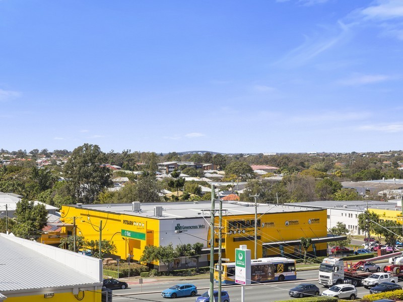11 Bromilow Street, Chermside QLD 4032