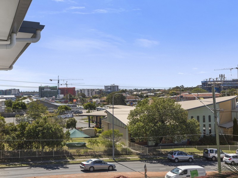 11 Bromilow Street, Chermside QLD 4032