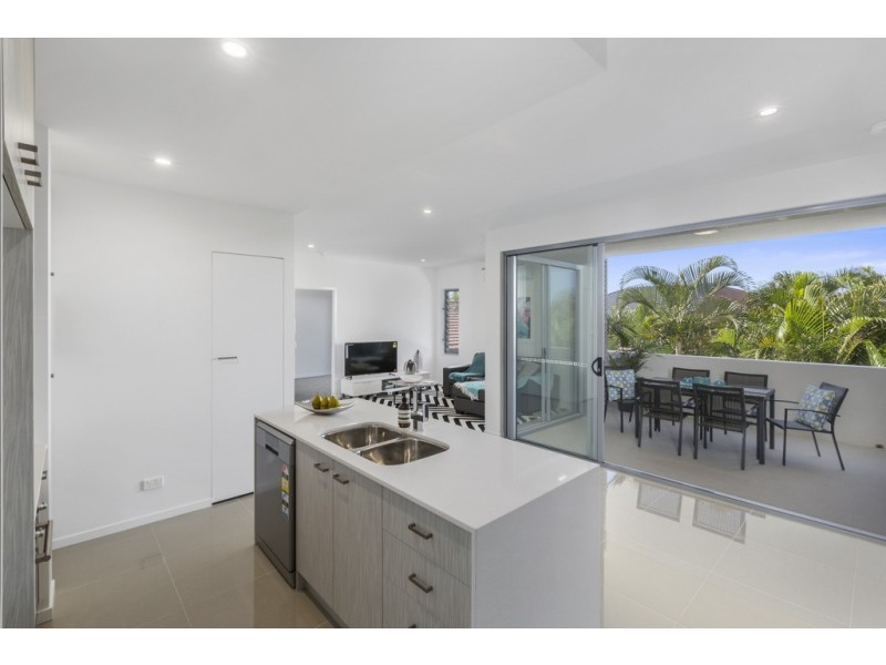 11 Bromilow Street, Kedron QLD 4031